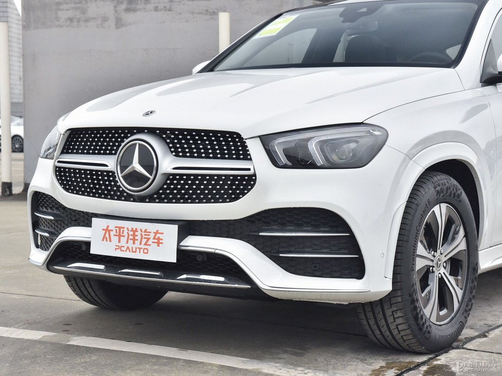 北極白奔馳GLE車頭外觀圖片