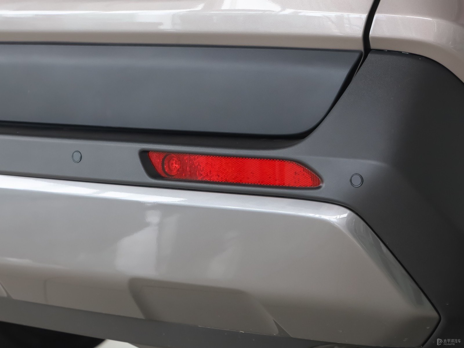 RAV4榮放外觀高清大圖
