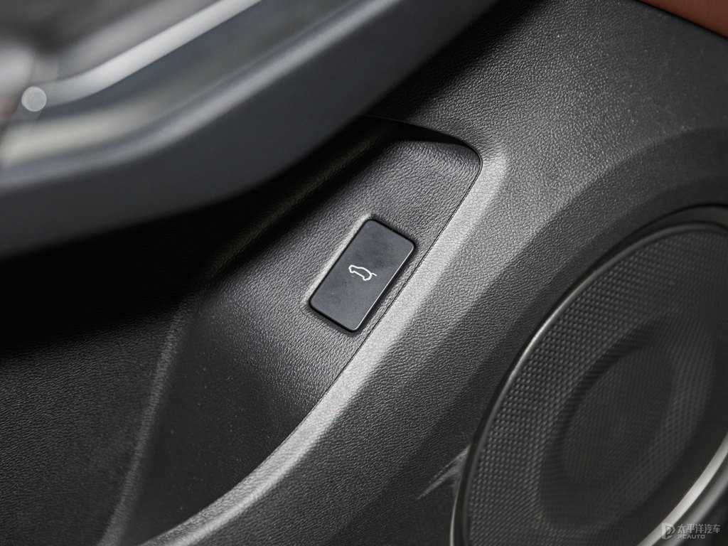 炫晶黑魏牌 VV5車(chē)廂內(nèi)飾圖片