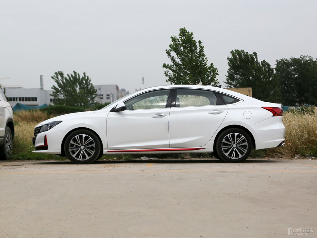 月光白銳程CC整車外觀外觀圖片