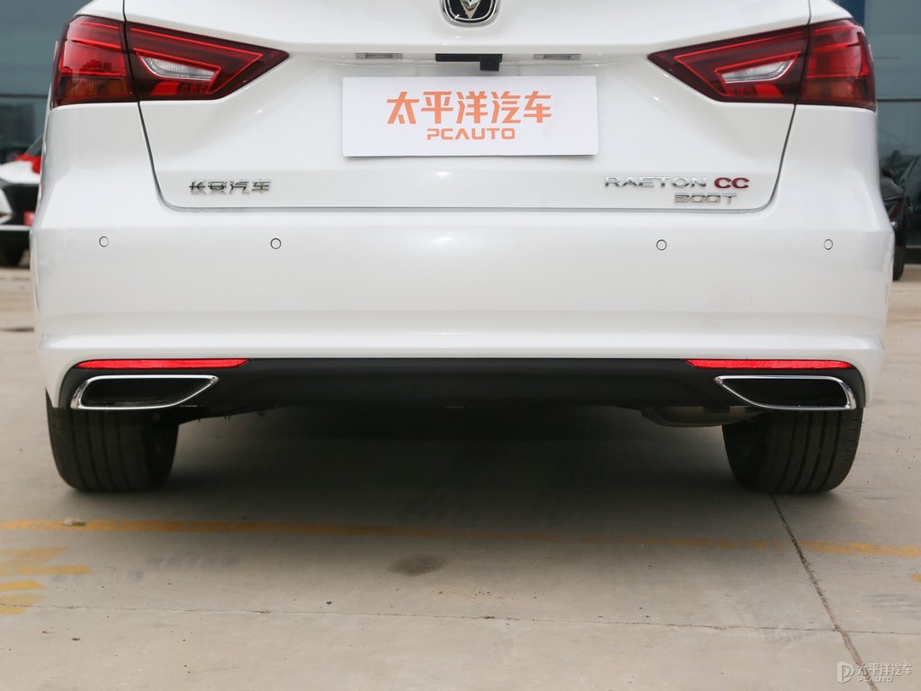 月光白銳程CC車尾外觀圖片