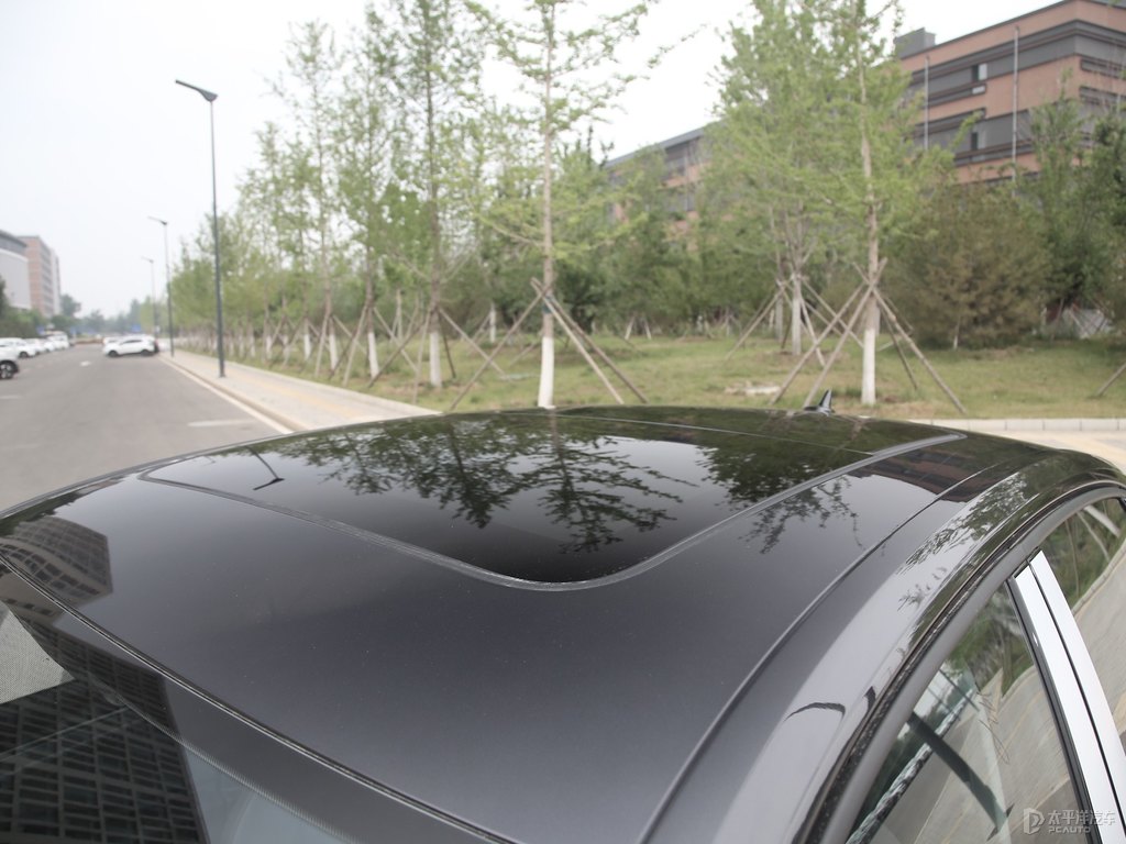 速騰車身外觀圖片