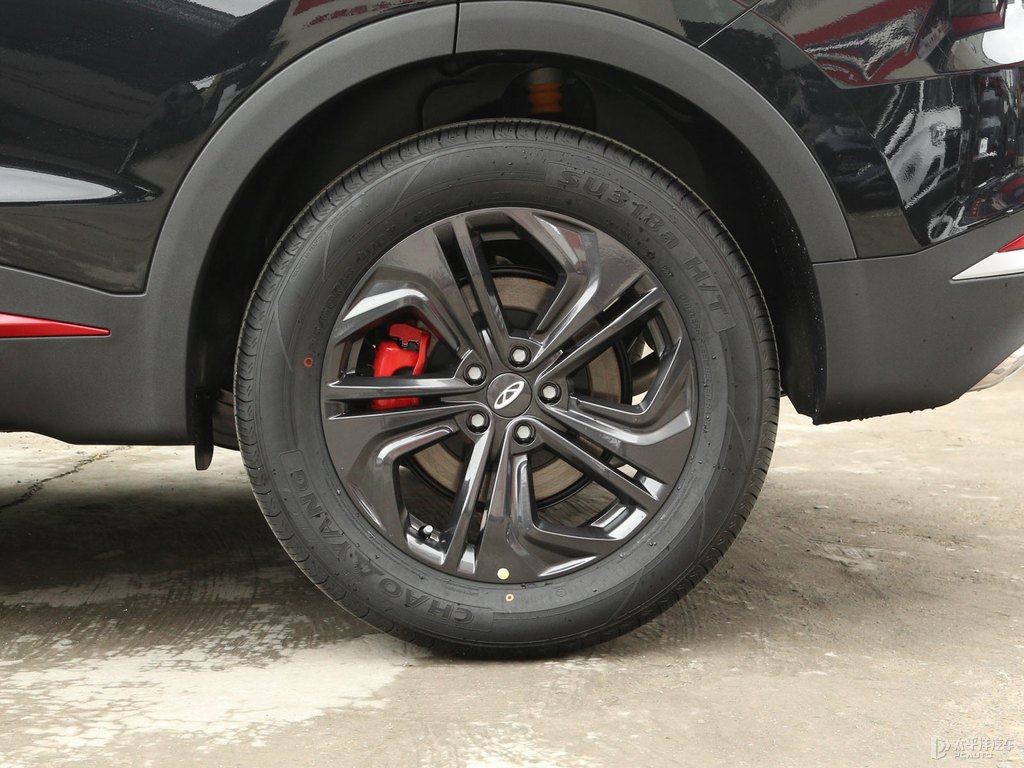 曜石黑瑞虎7車身外觀圖片
