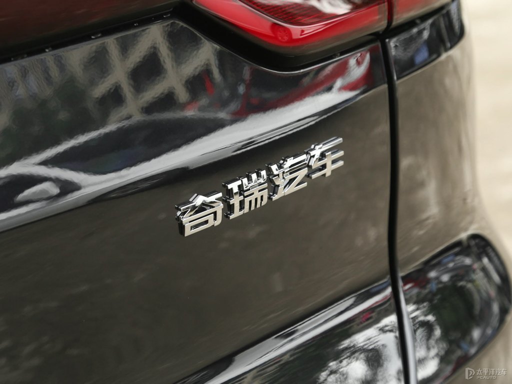 曜石黑瑞虎7車尾外觀圖片