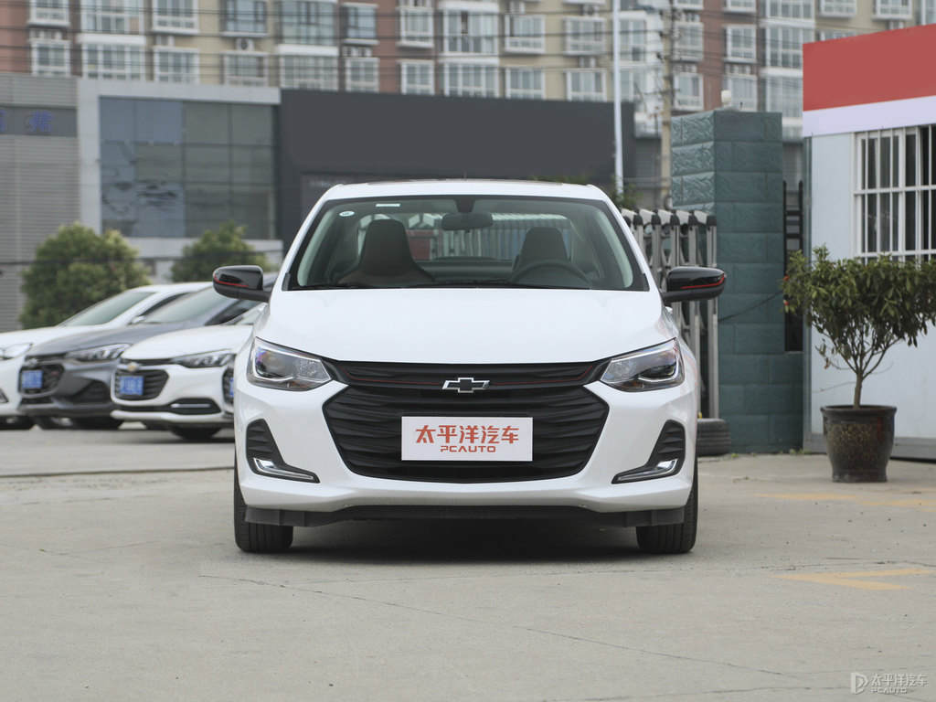 流云白科沃茲整車外觀外觀圖片