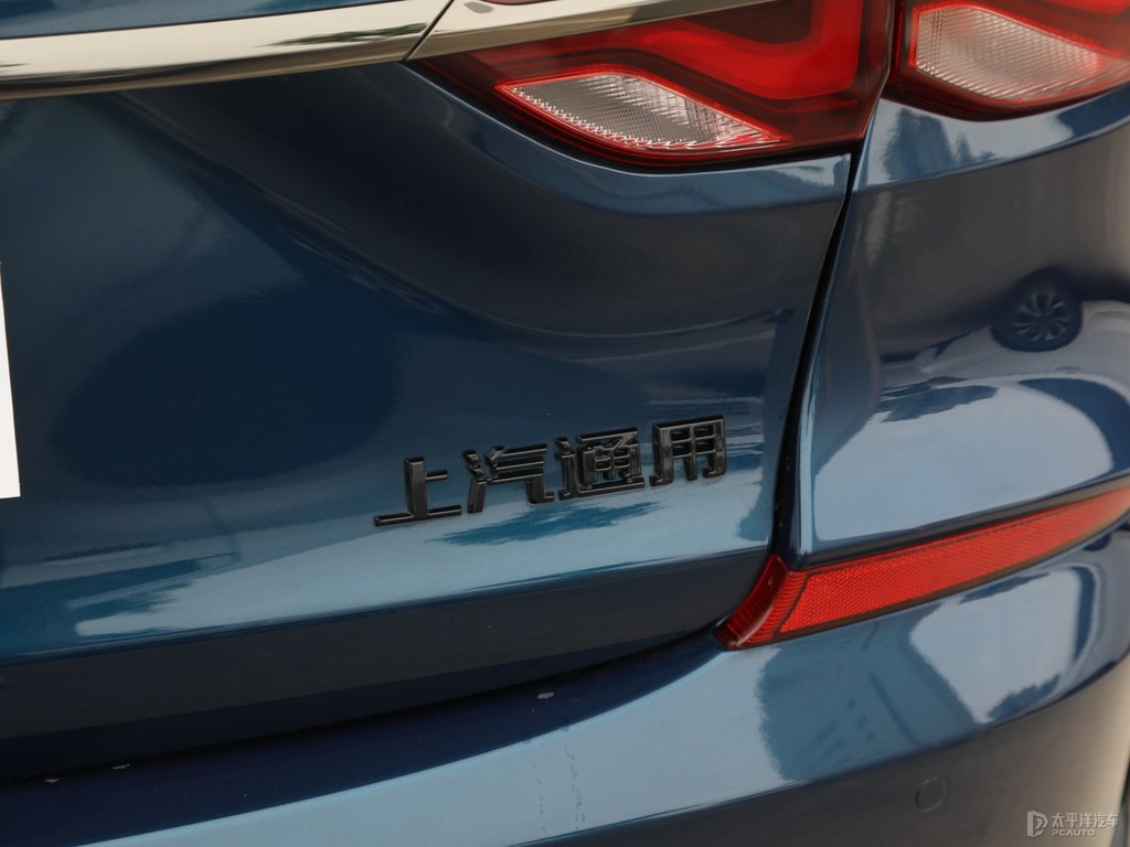 灑脫藍科魯澤車尾外觀圖片