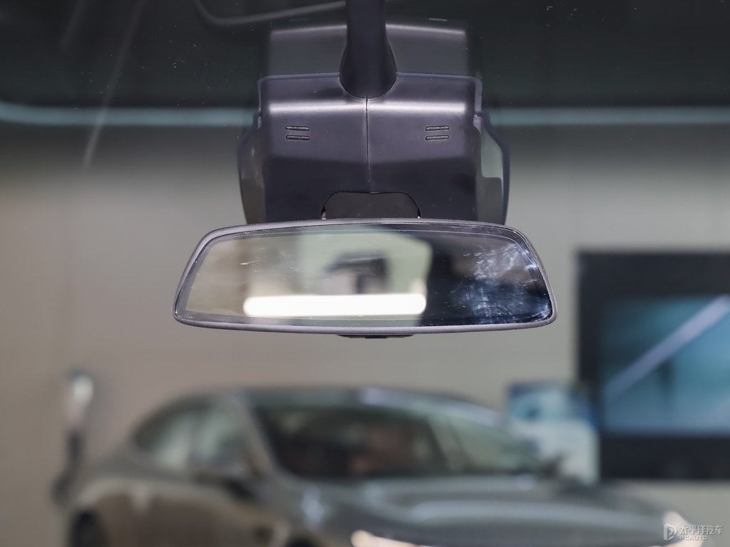 元?dú)獍仔※iG3車廂內(nèi)飾圖片