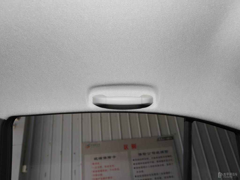 海崖灰科沃茲車(chē)廂內(nèi)飾圖片