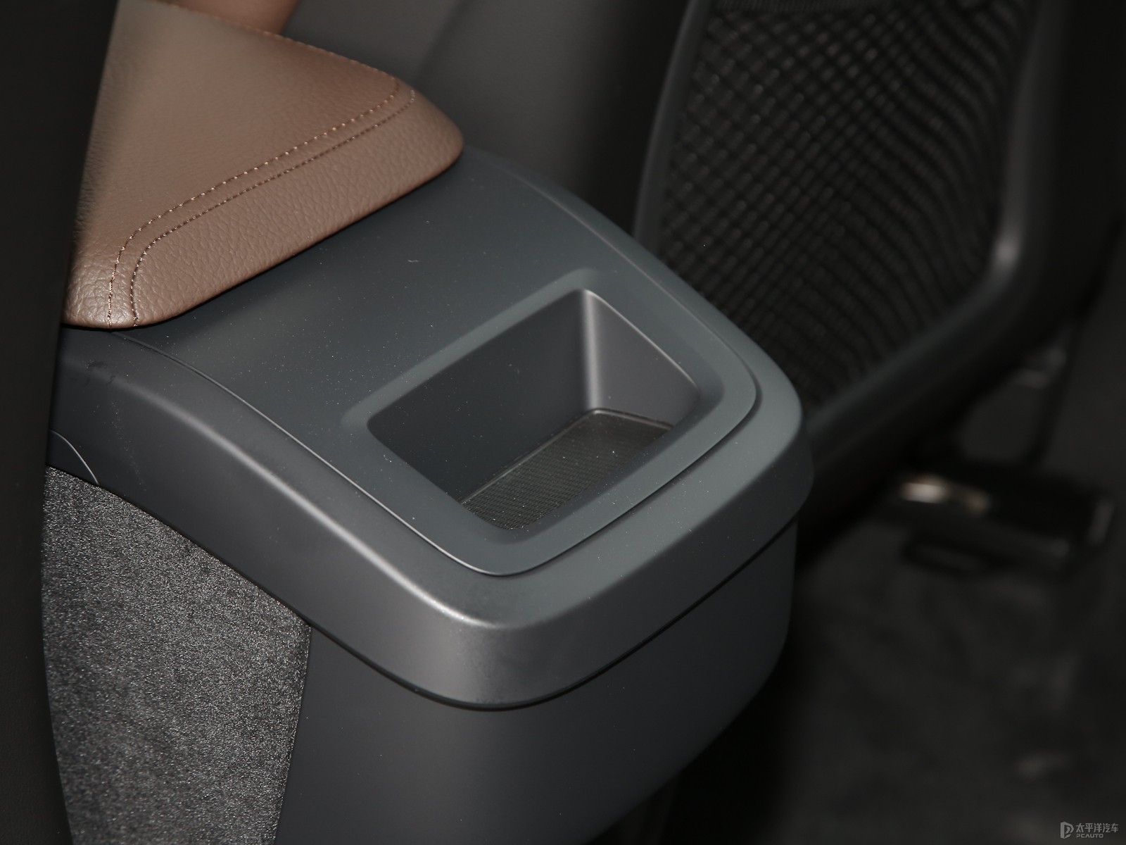 沃爾沃XC60空間高清大圖