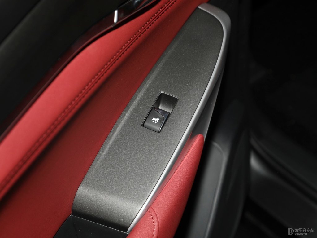 安第斯灰長(zhǎng)安CS75 PLUS車廂內(nèi)飾圖片