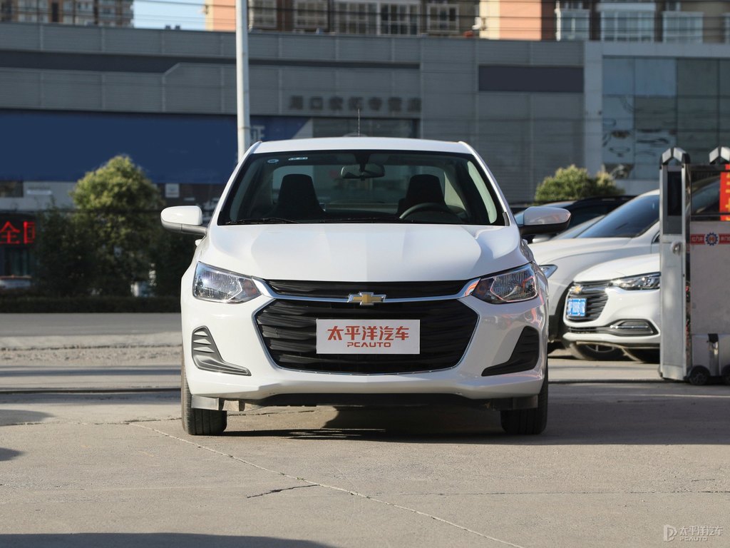 流云白科沃茲整車外觀外觀圖片