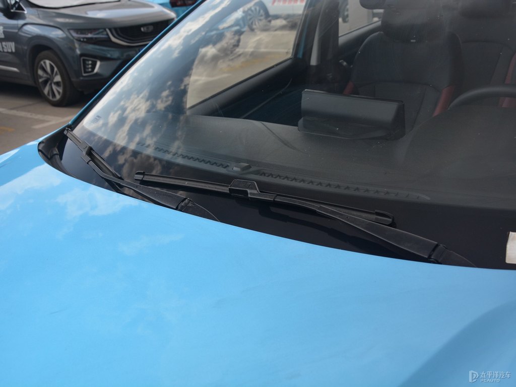 寶石藍遠景X3車身外觀圖片