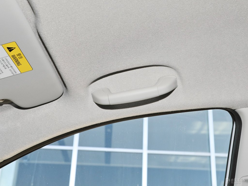 冰原白創(chuàng)酷車廂內(nèi)飾圖片