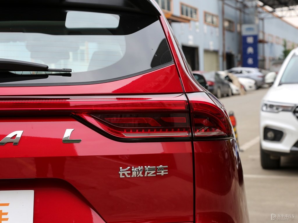 錦鯉紅哈弗H6車(chē)尾外觀圖片