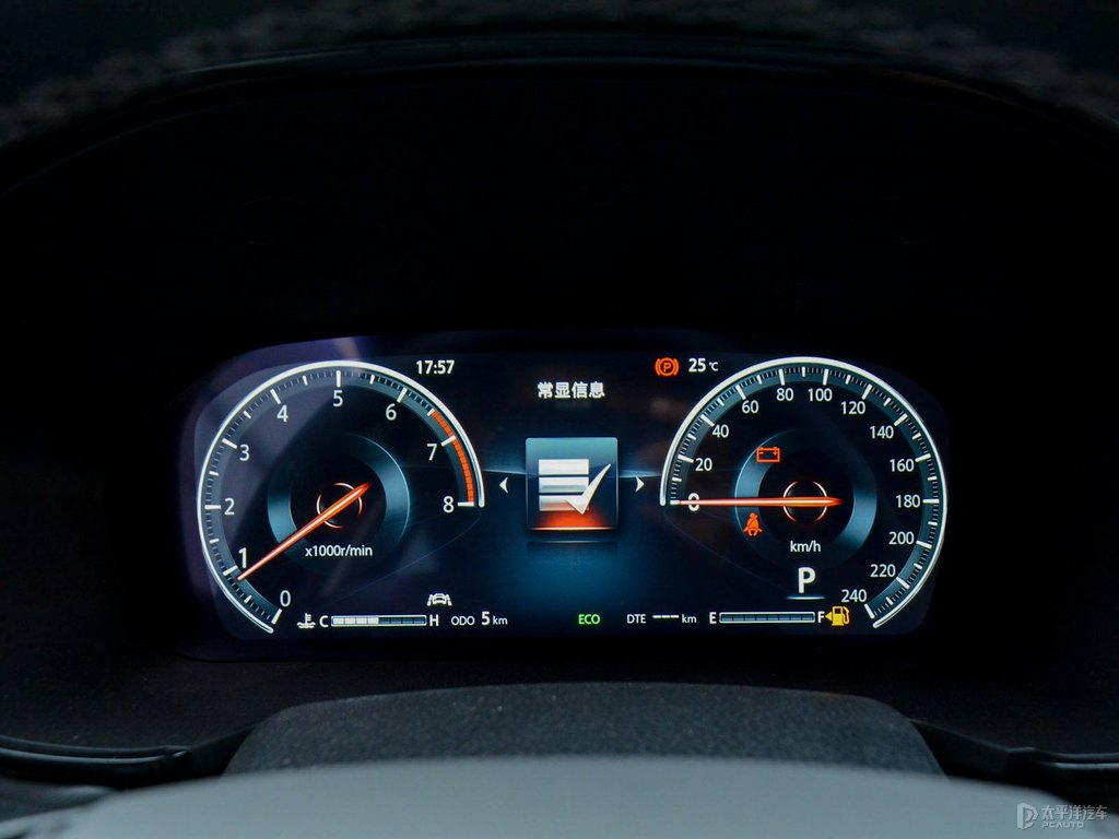 精靈白長(zhǎng)安CS95中控內(nèi)飾圖片