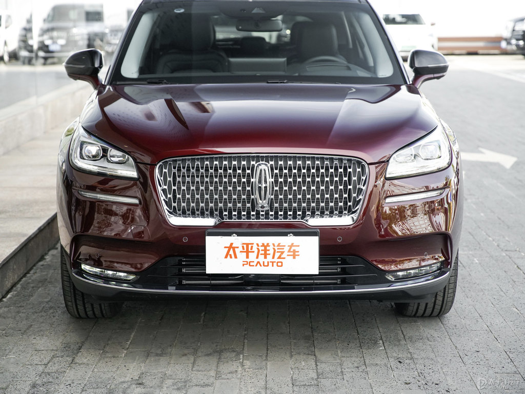 勃艮第紅冒險家車頭外觀圖片
