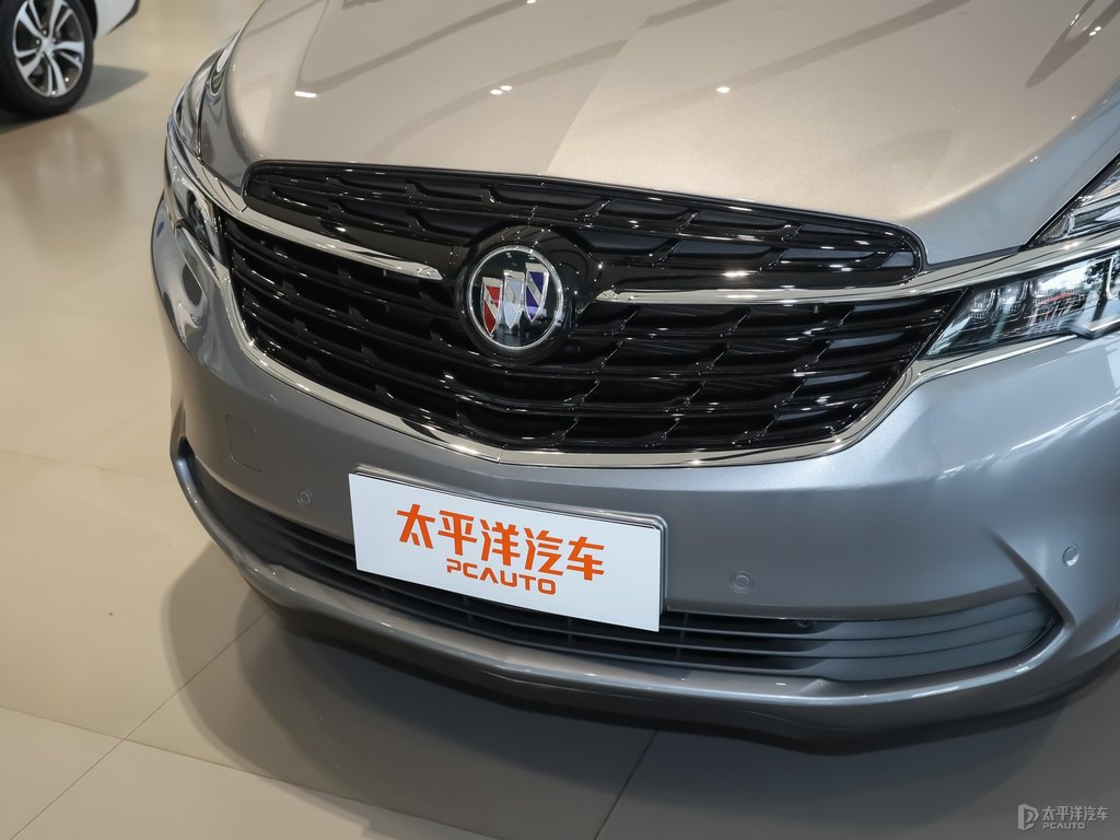 隕鐵灰別克GL8車頭外觀圖片