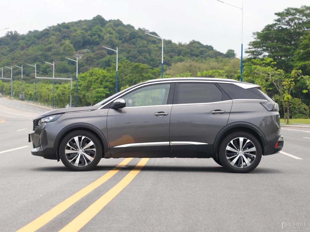 青巖灰標(biāo)致4008整車外觀外觀圖片