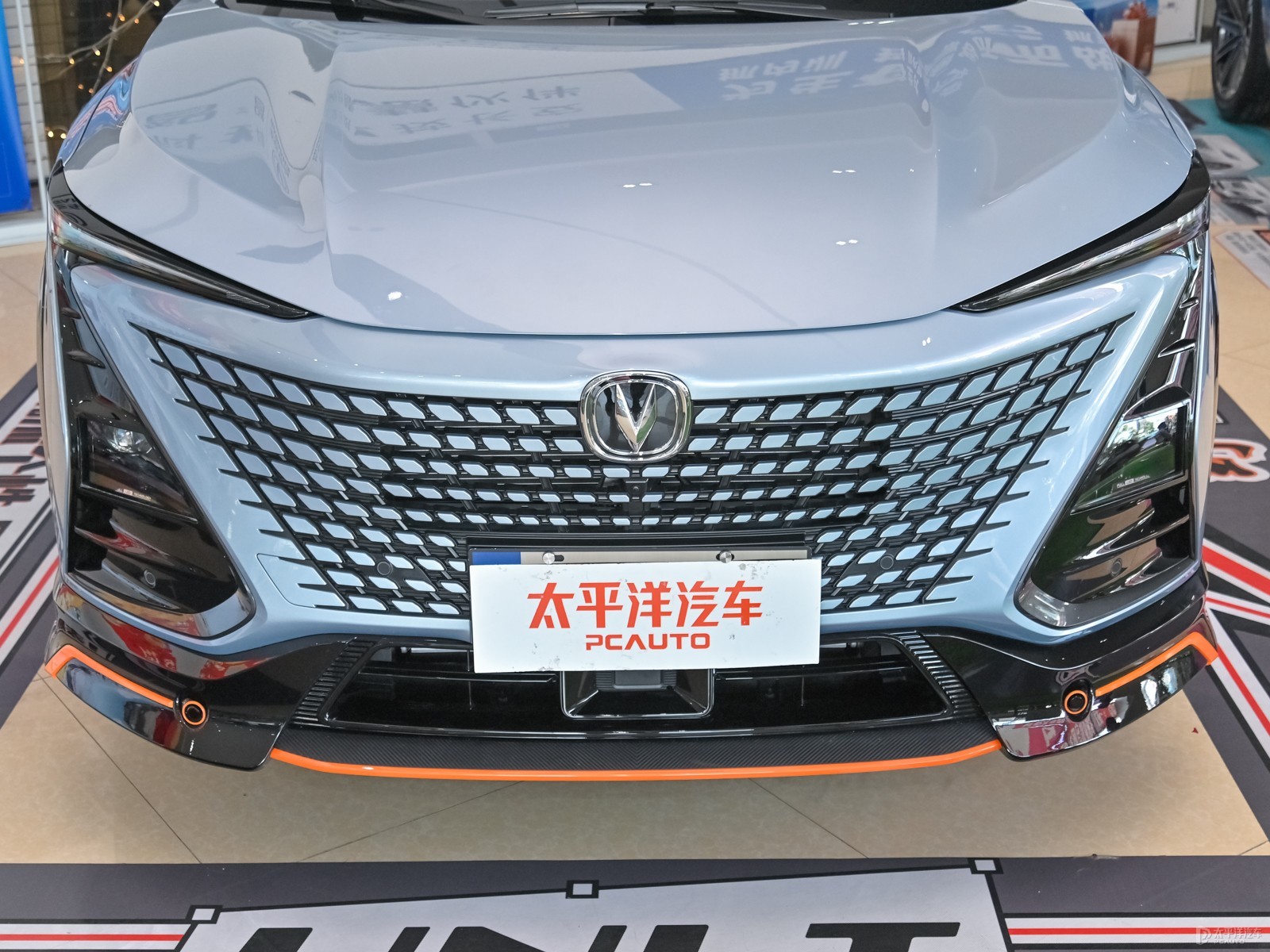 長(zhǎng)安UNI-T外觀(guān)高清大圖