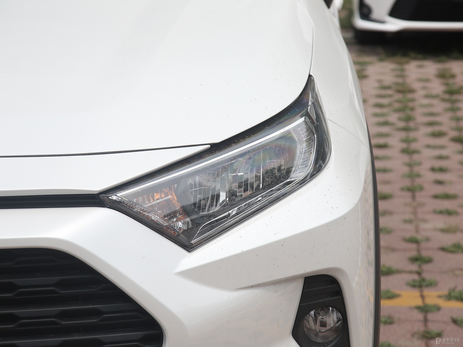 RAV4榮放外觀高清大圖