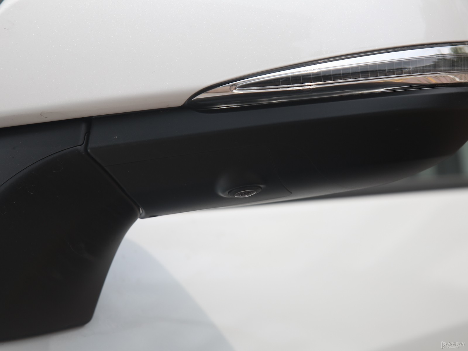 RAV4榮放外觀高清大圖