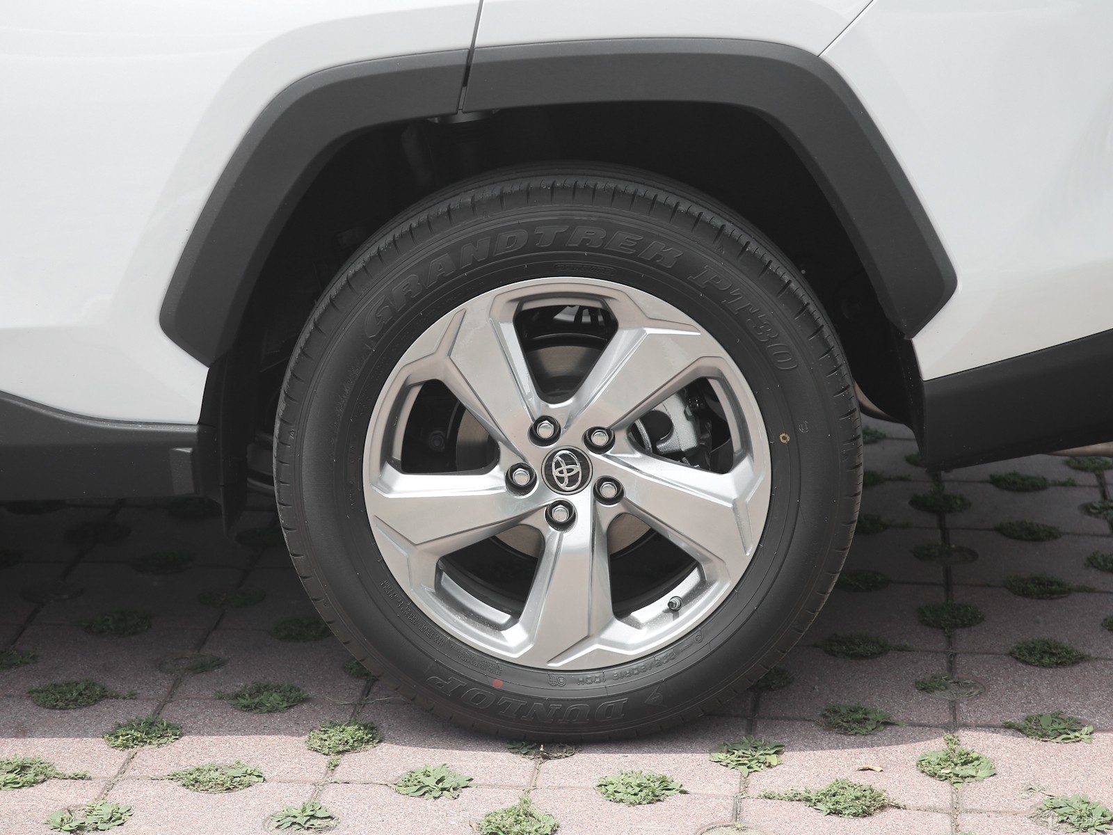 RAV4榮放外觀高清大圖