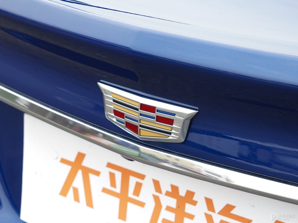 星空藍(lán)凱迪拉克CT5車尾外觀圖片