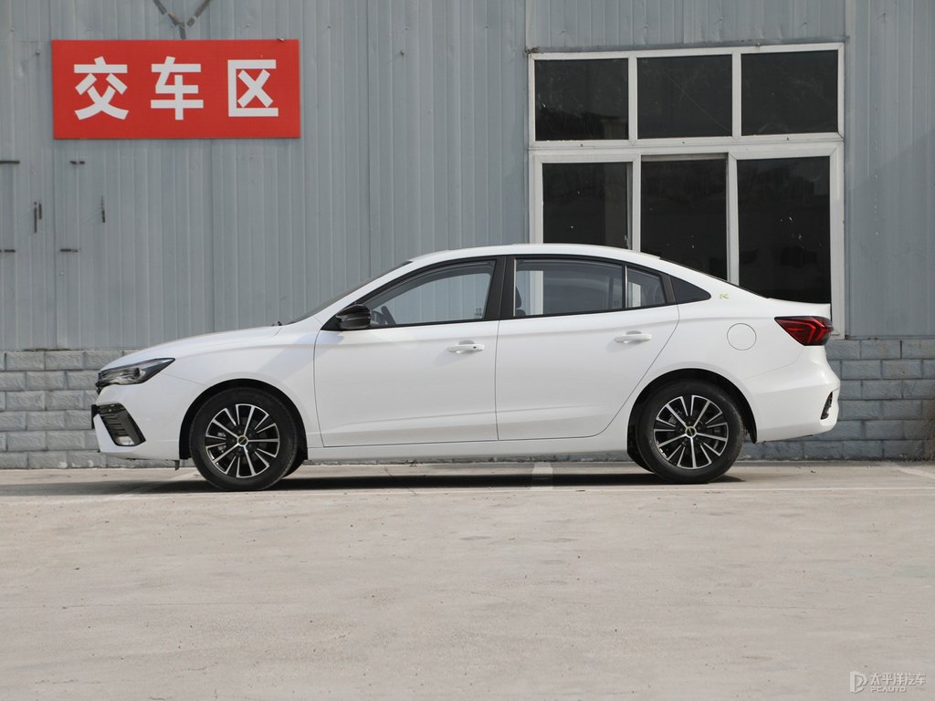 盈亮白榮威i5整車外觀外觀圖片