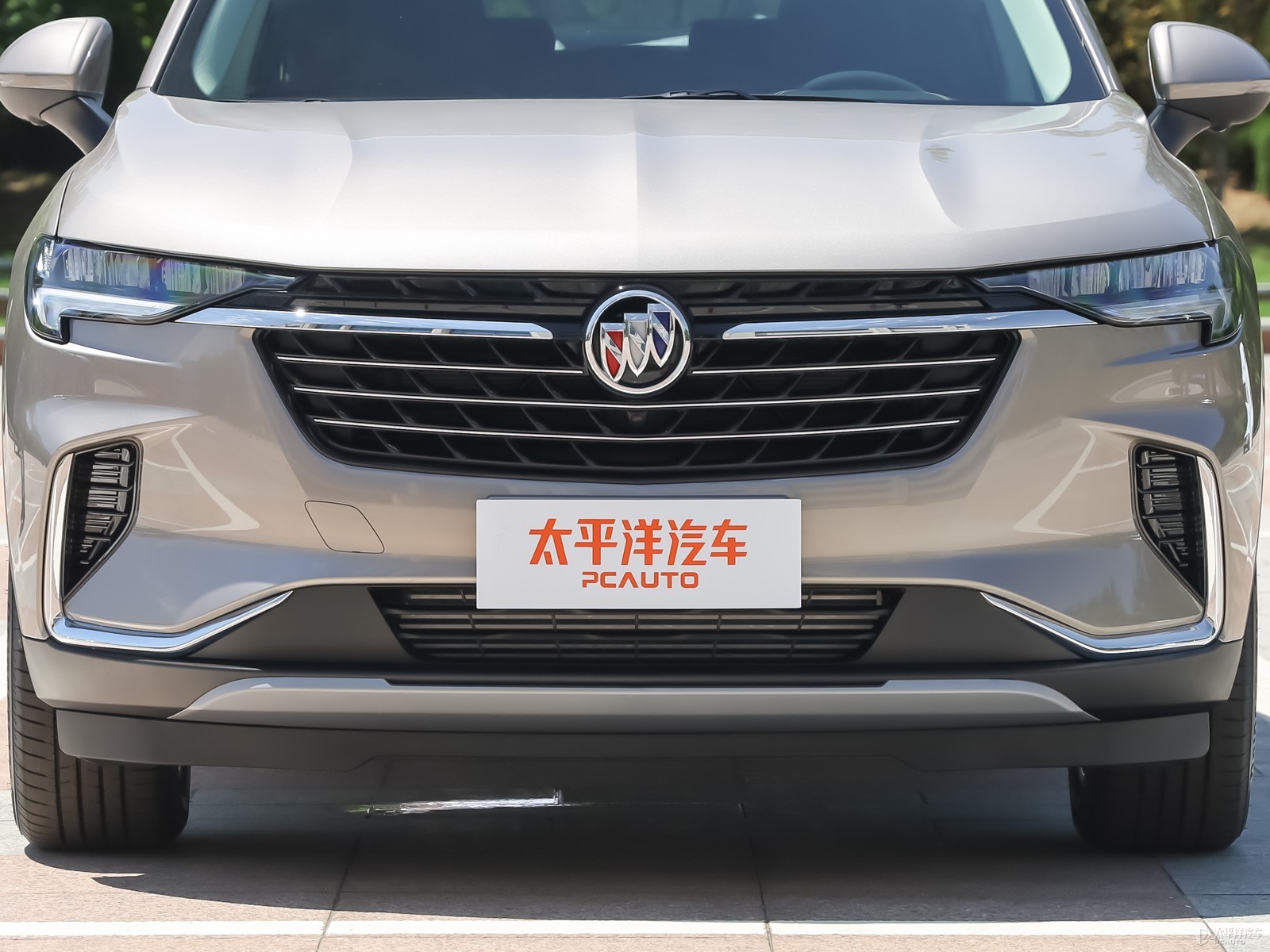 昂科威外觀高清大圖
