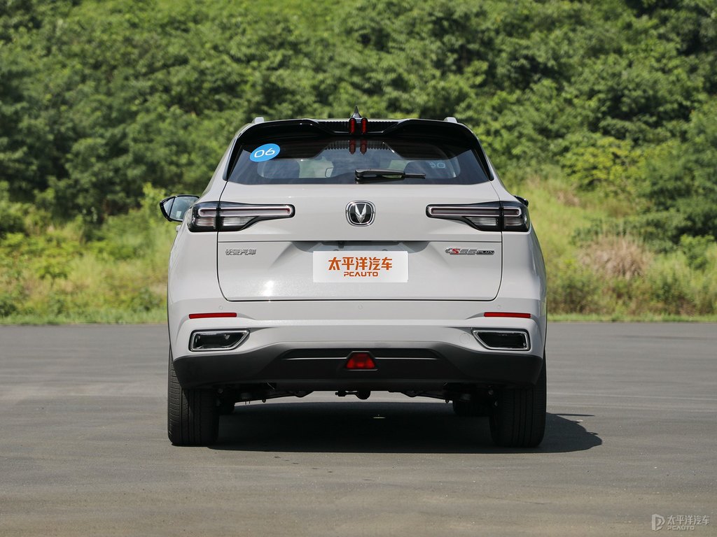 原子灰長安CS55PLUS整車外觀外觀圖片