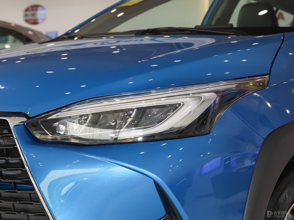 極光藍YARiS L 致炫X車頭外觀圖片