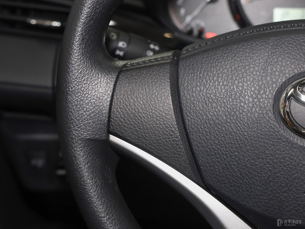 極光藍(lán)YARiS L 致炫X中控內(nèi)飾圖片