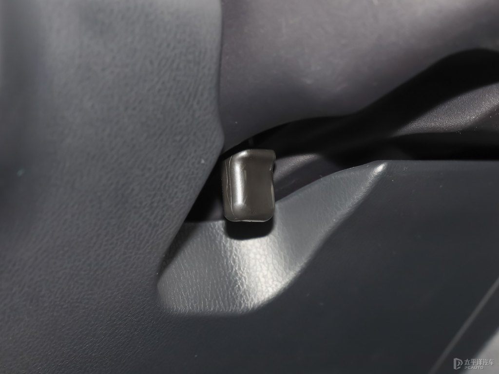 極光藍(lán)YARiS L 致炫X中控內(nèi)飾圖片