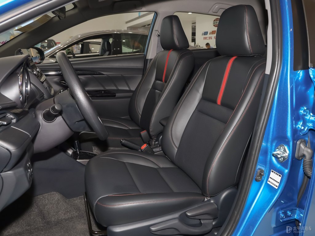 極光藍(lán)YARiS L 致炫X座椅內(nèi)飾圖片