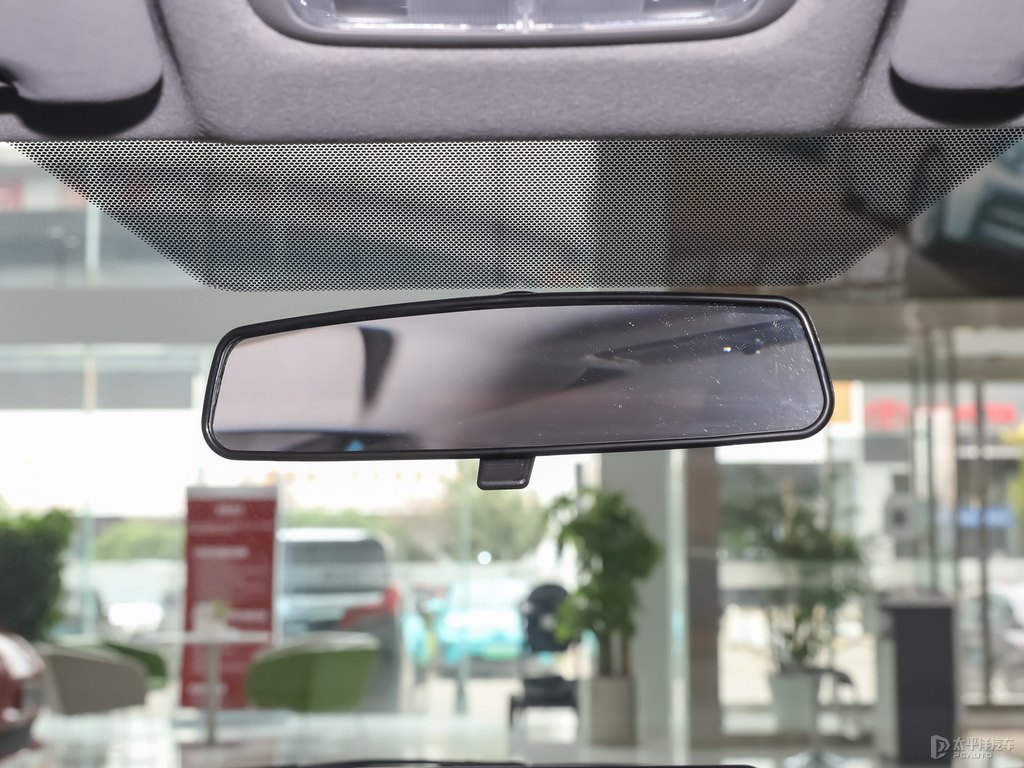 極光藍YARiS L 致炫X車廂內飾圖片
