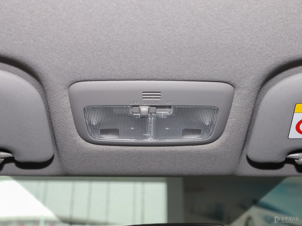 極光藍(lán)YARiS L 致炫X車廂內(nèi)飾圖片