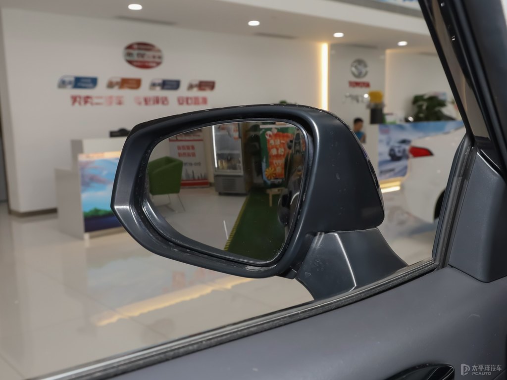 墨晶黑漢蘭達(dá)車身外觀圖片
