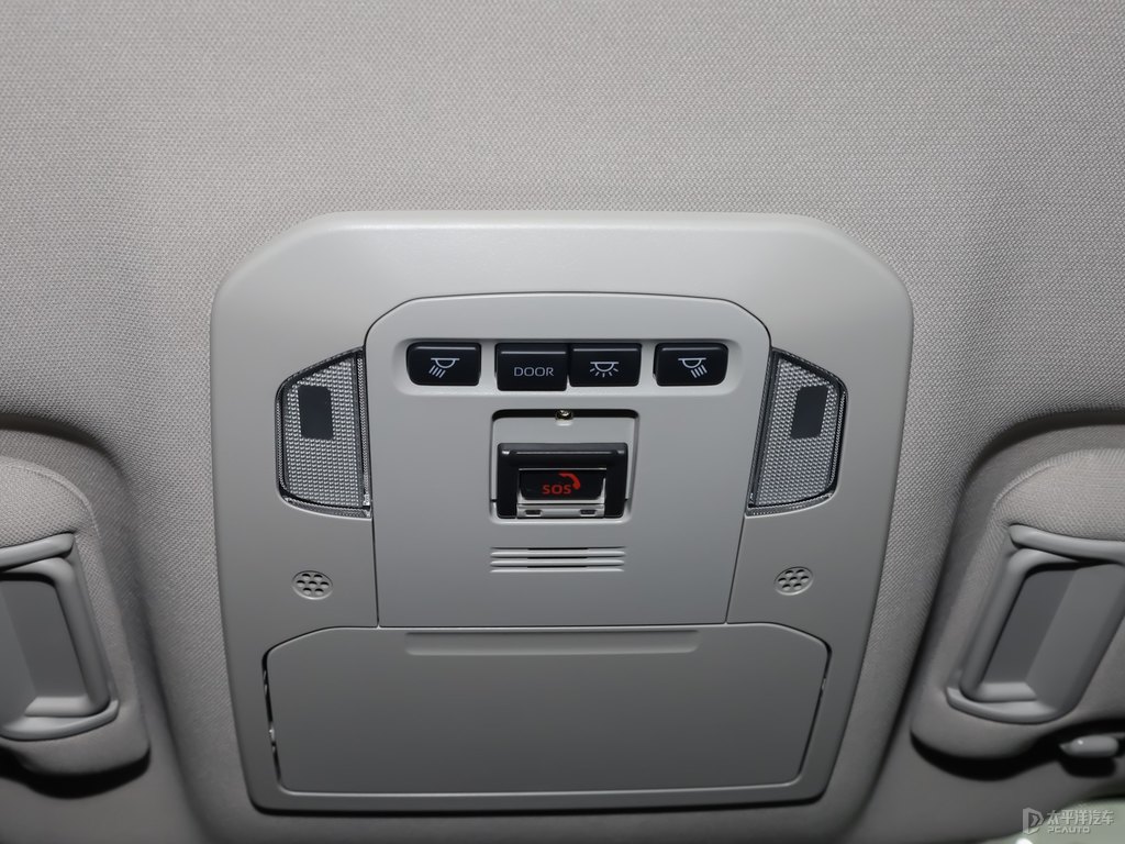 墨晶黑漢蘭達車廂內(nèi)飾圖片