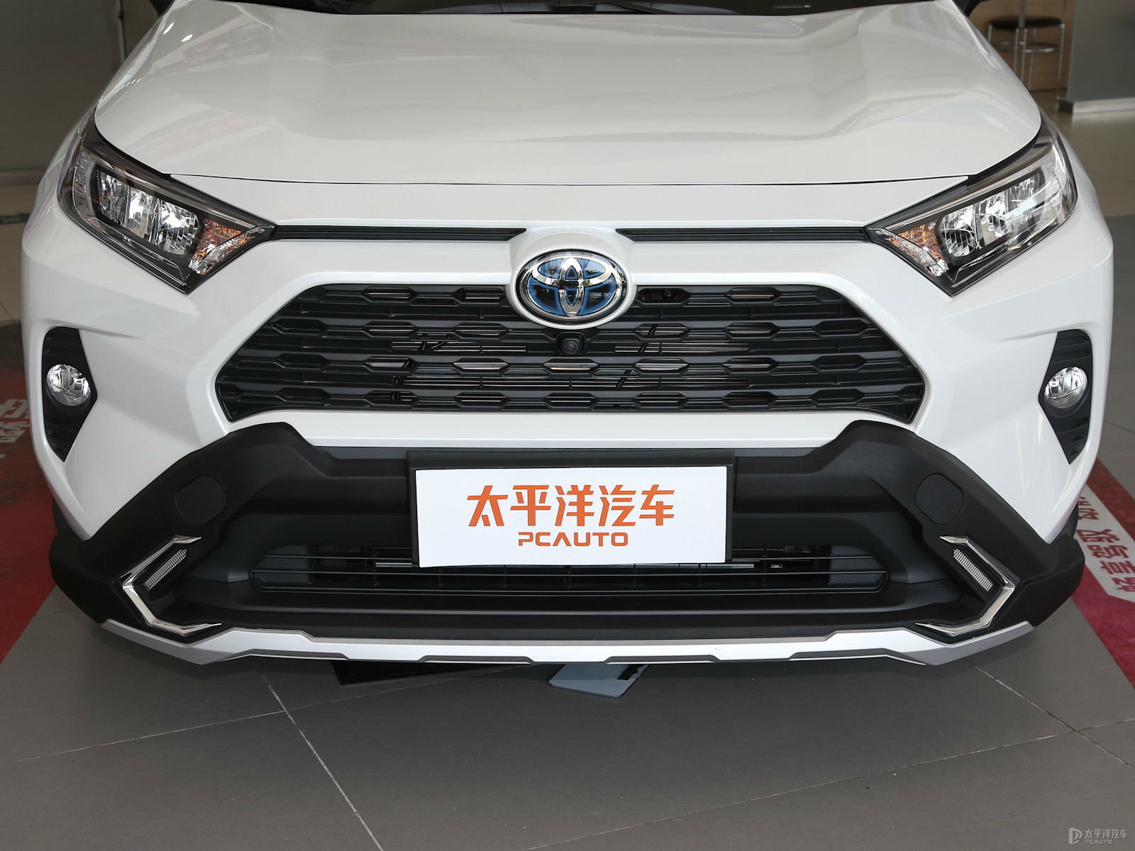 RAV4榮放外觀高清大圖