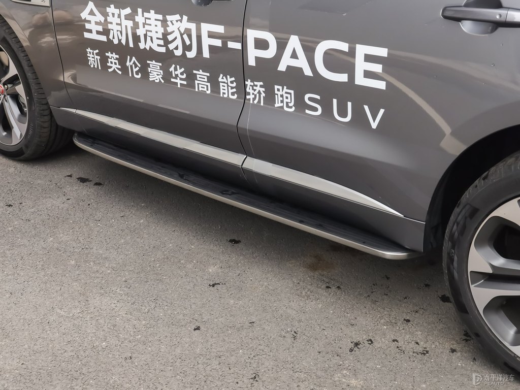 ҽݱF-PACE܇^DƬ