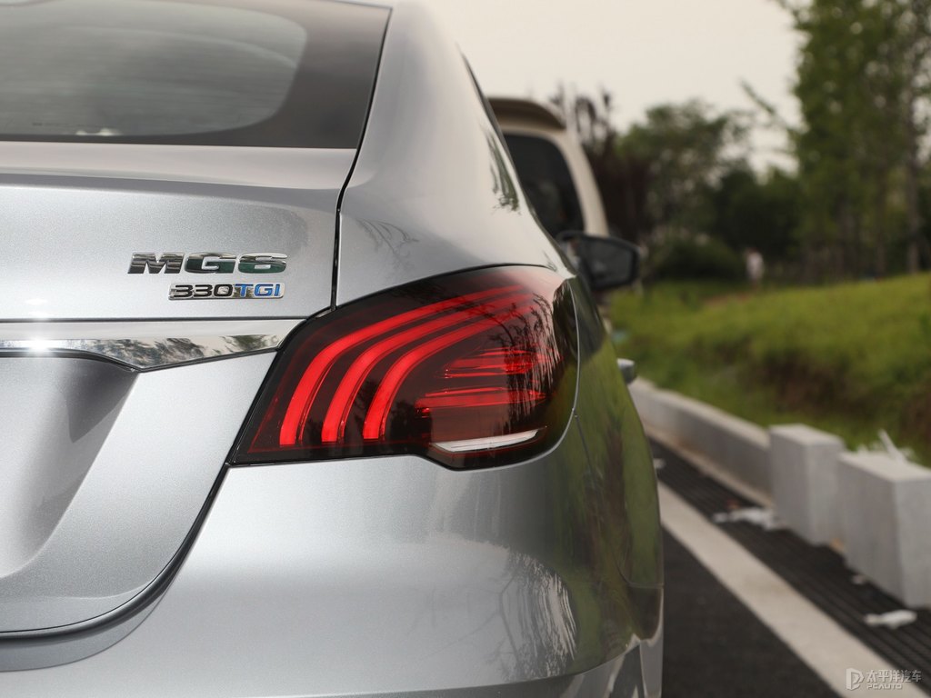 碳素灰MG6車尾外觀圖片