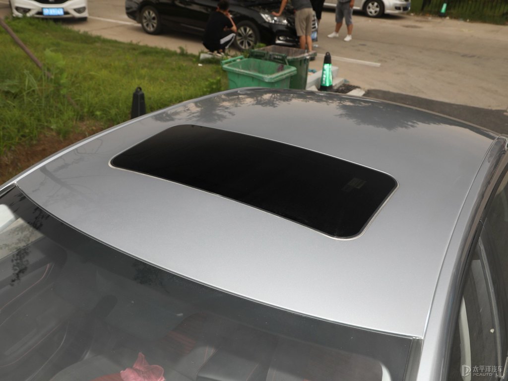 碳素灰MG6車身外觀圖片