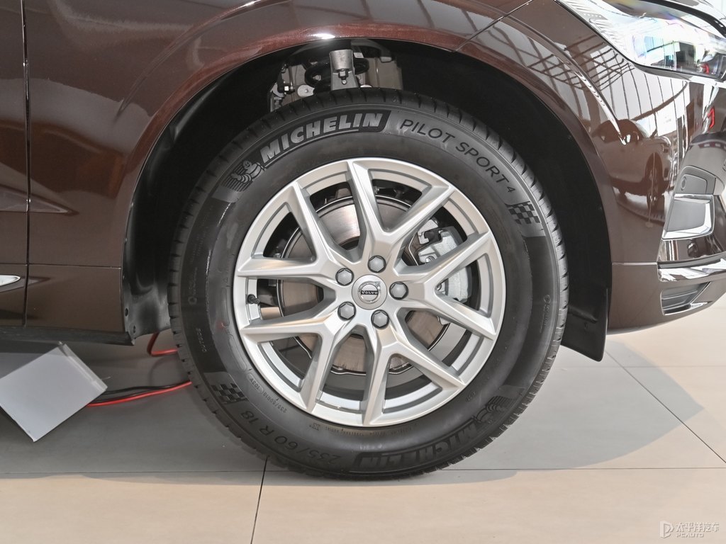 楓木棕沃爾沃XC60車身外觀圖片