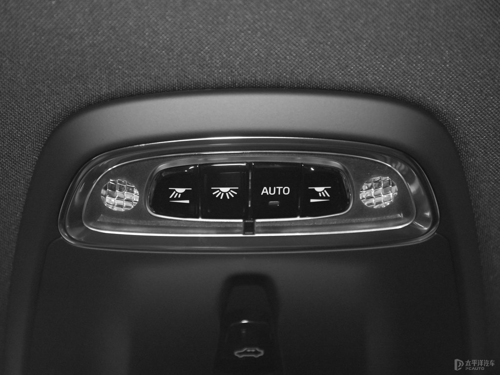楓木棕沃爾沃XC60車(chē)廂內(nèi)飾圖片