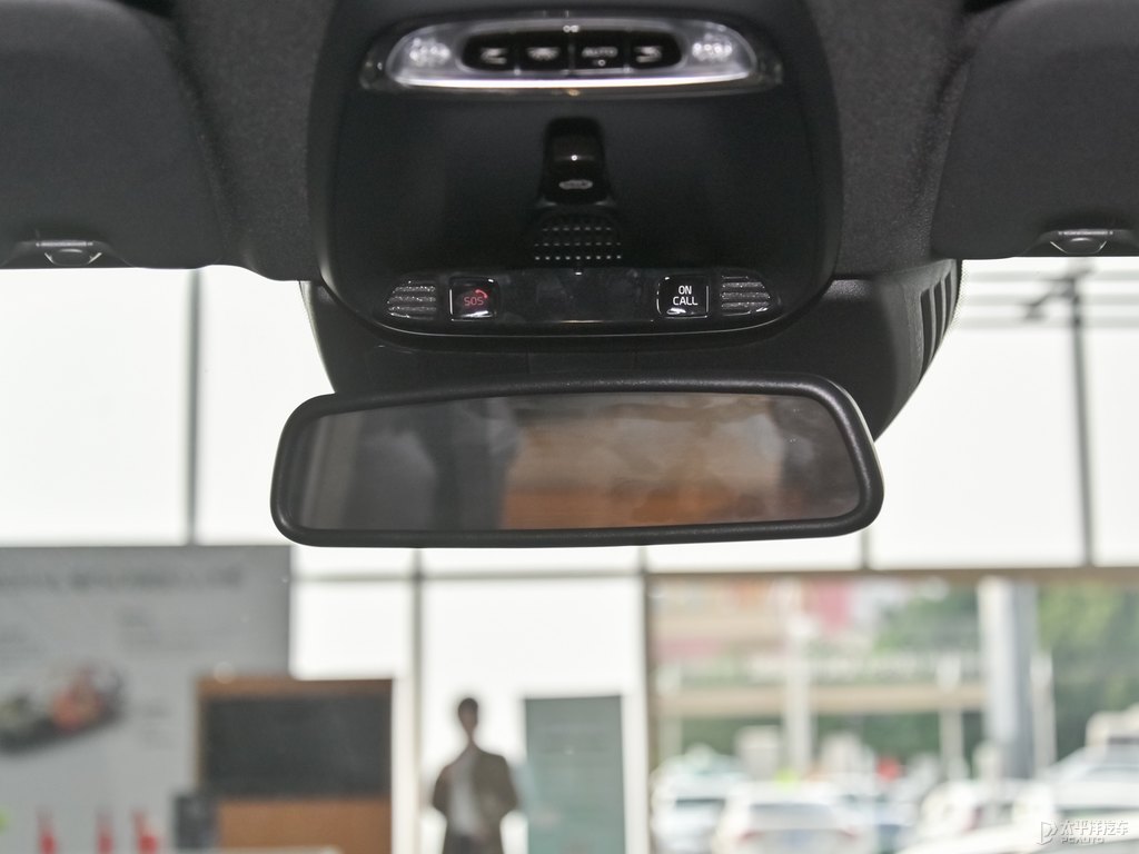 楓木棕沃爾沃XC60車廂內(nèi)飾圖片
