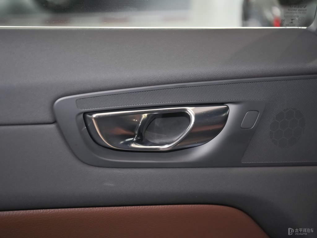 楓木棕沃爾沃XC60車廂內飾圖片