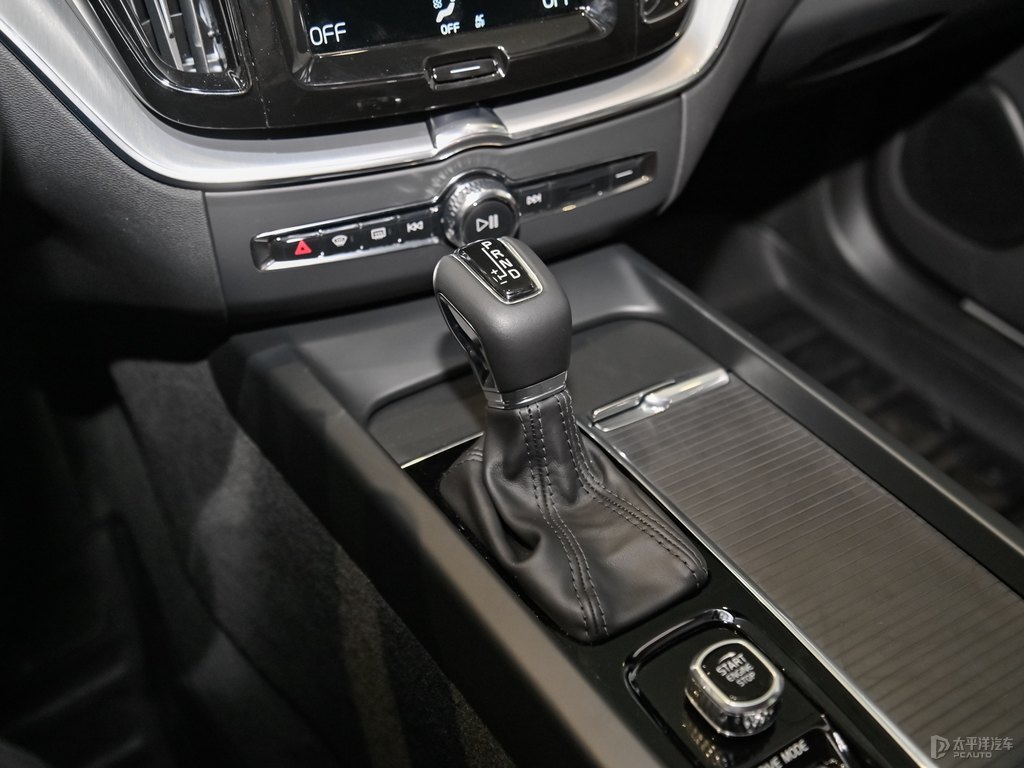 楓木棕沃爾沃XC60中控內(nèi)飾圖片
