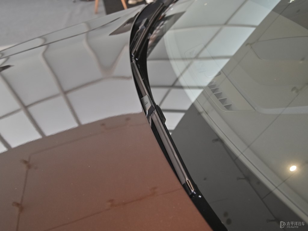 楓木棕沃爾沃XC60車身外觀圖片