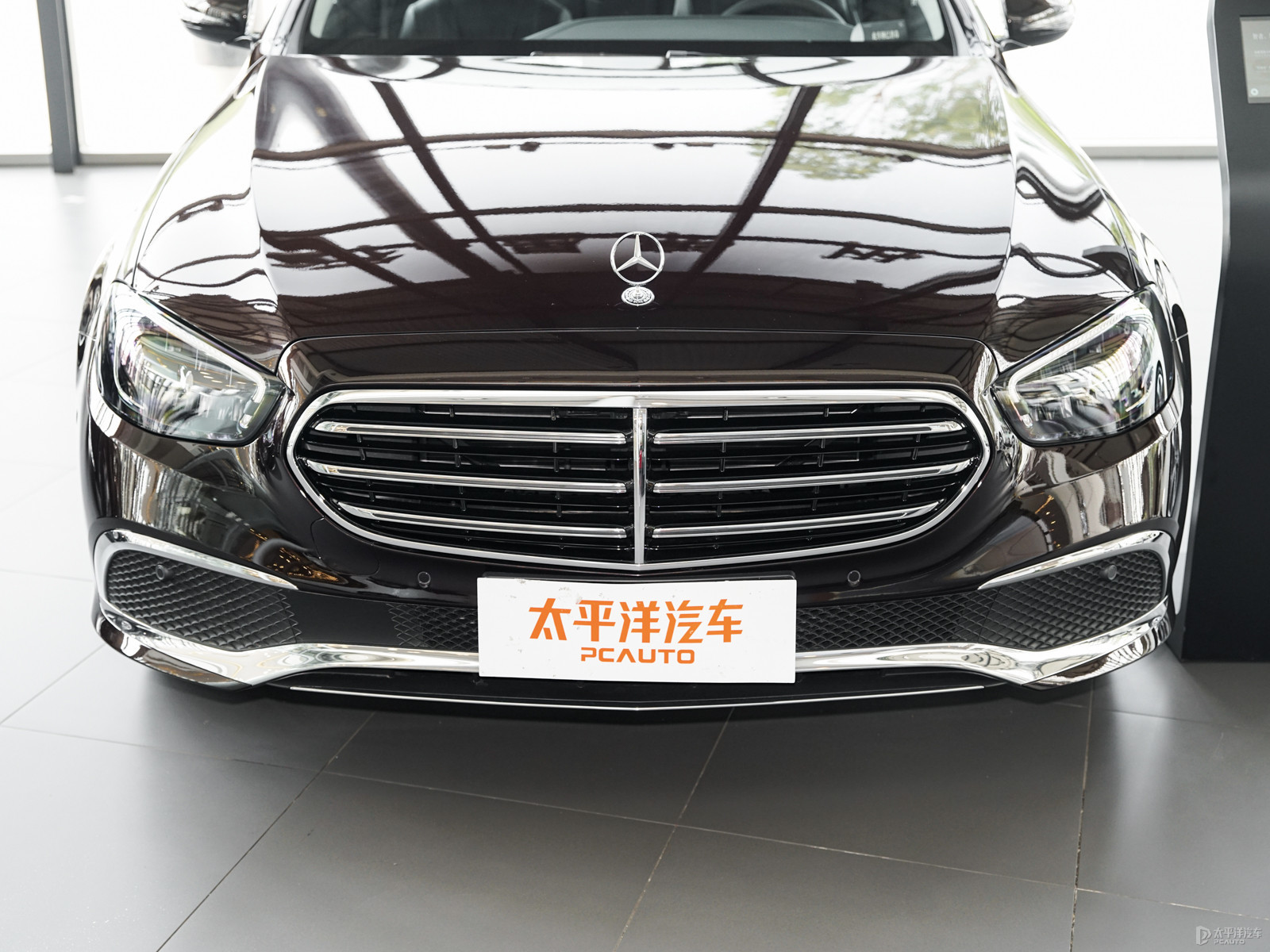 奔馳E級(jí)外觀高清大圖