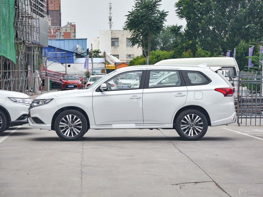珍珠白歐藍(lán)德整車外觀外觀圖片